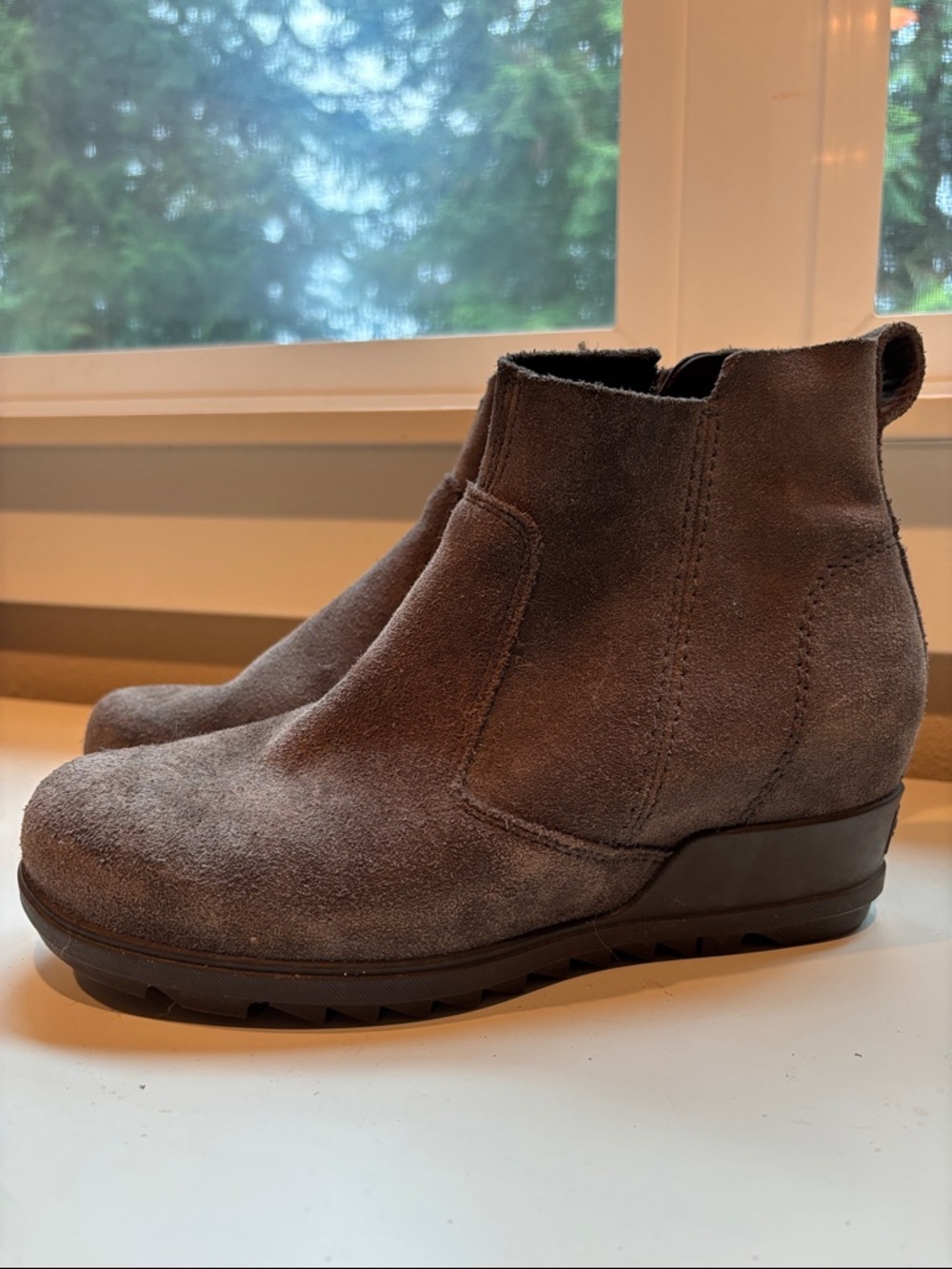 Sorel Gray Suede Chelsea Wedge Ankle Boots